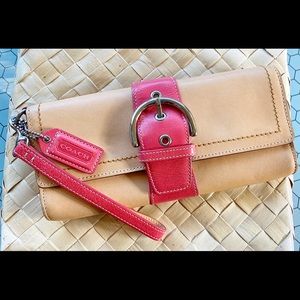 Coach clutch/wristlet